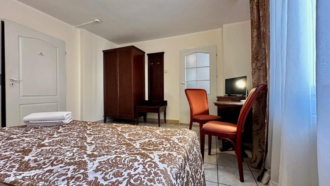 Hotel Turystyczny Белосток Экстерьер фото